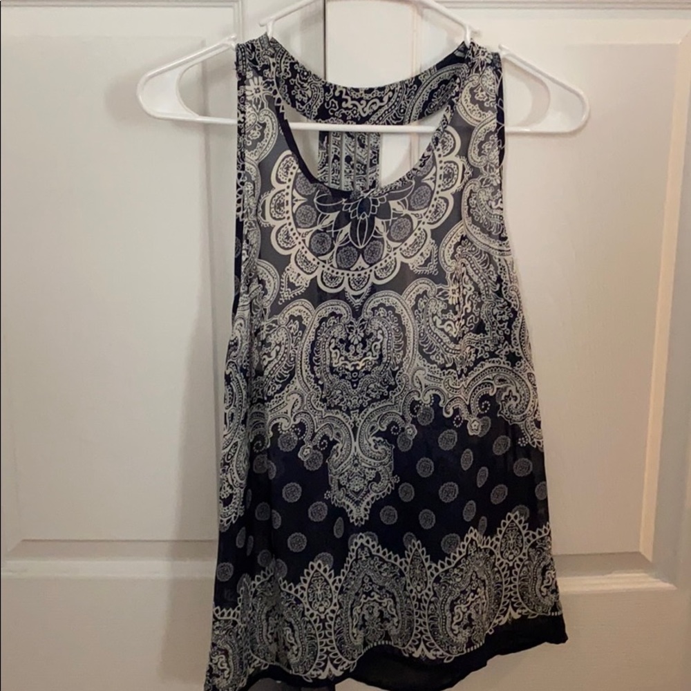 Printed top with cute back